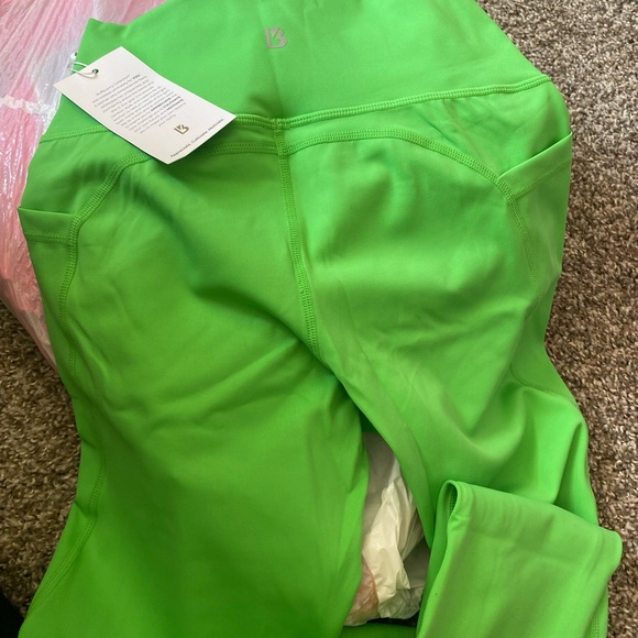 NWT FRANKIE GREEN LUNA LEGGINGS SZ MEDIUM - Picture 2 of 3